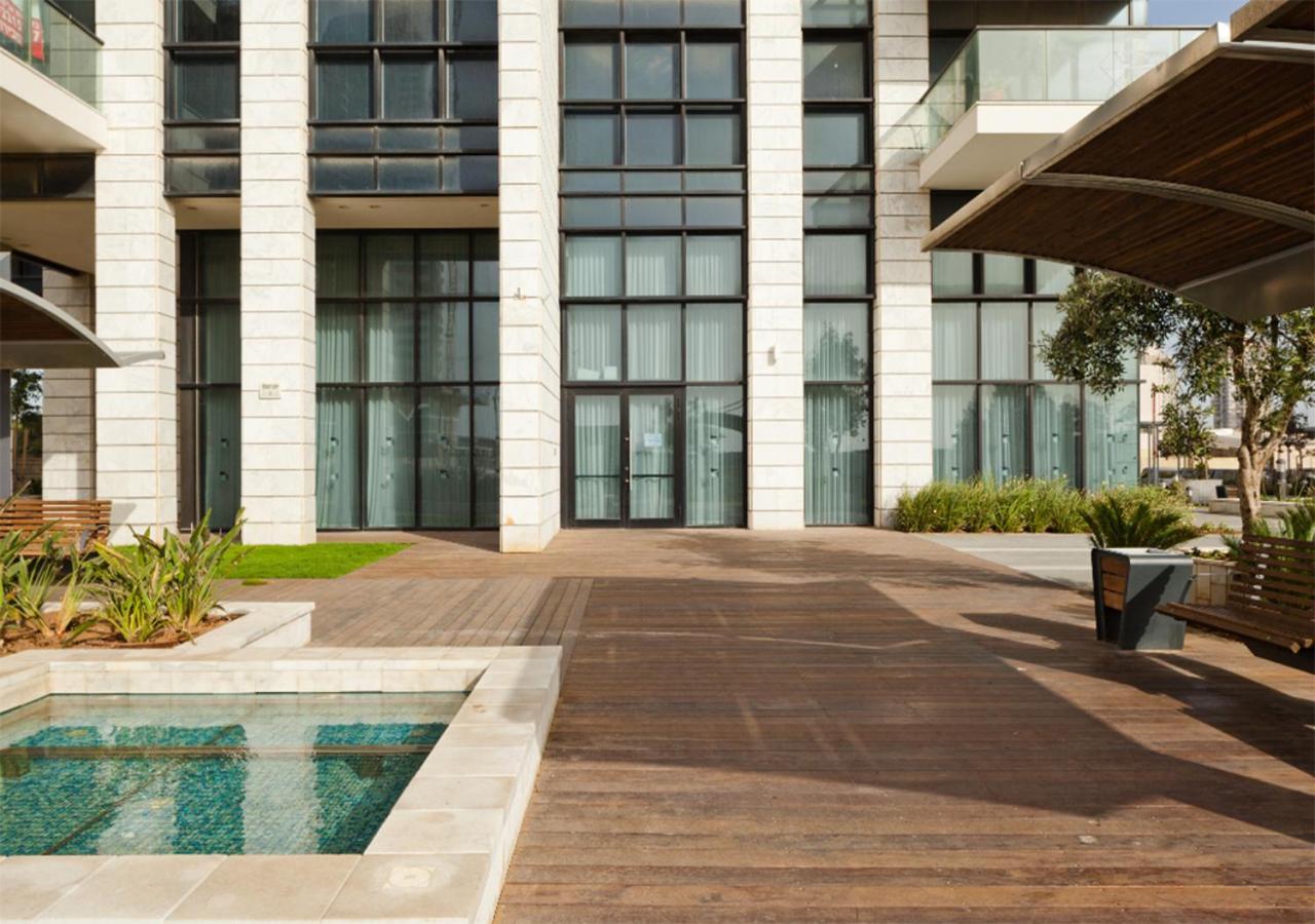 O&O Group- Special Apartment Sea View Luxury Tower Bat Yam Eksteriør billede