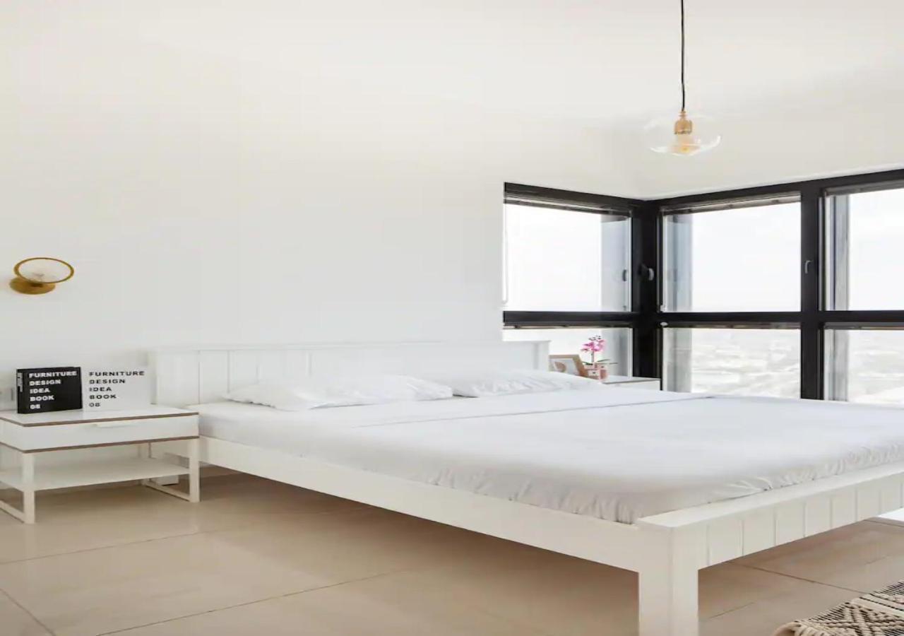 O&O Group- Special Apartment Sea View Luxury Tower Bat Yam Eksteriør billede