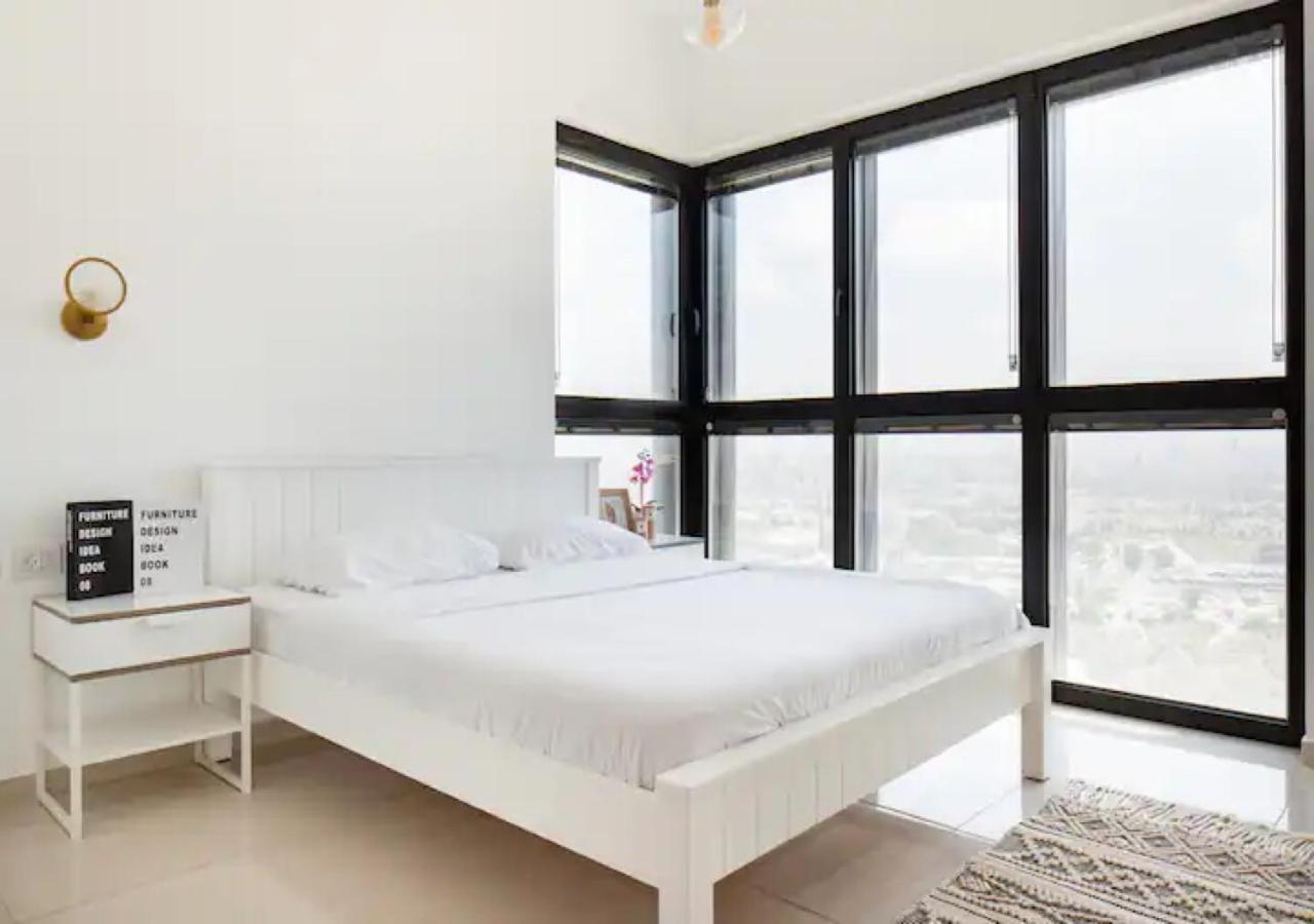 O&O Group- Special Apartment Sea View Luxury Tower Bat Yam Eksteriør billede