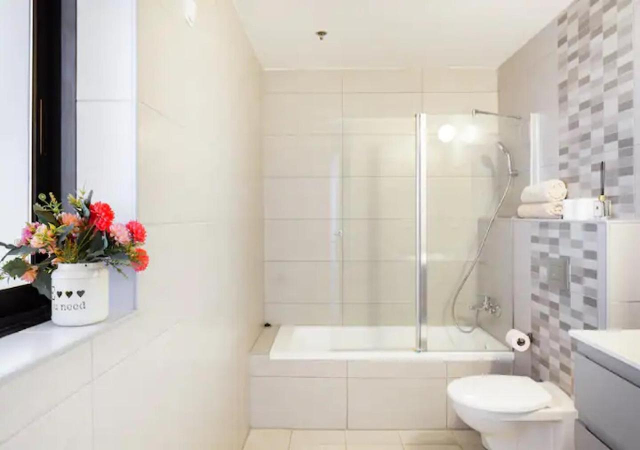 O&O Group- Special Apartment Sea View Luxury Tower Bat Yam Eksteriør billede