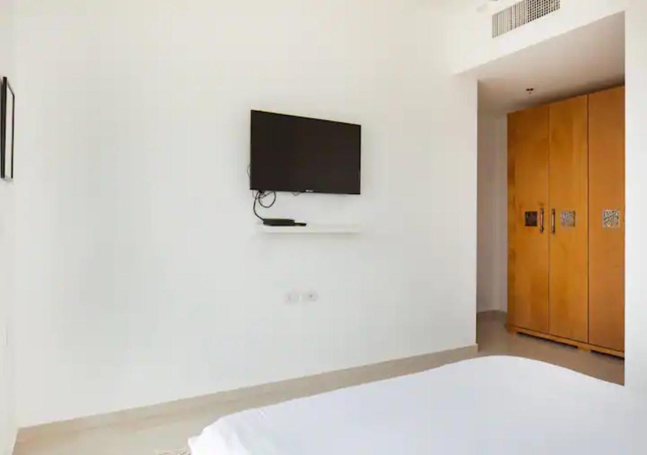 O&O Group- Special Apartment Sea View Luxury Tower Bat Yam Eksteriør billede