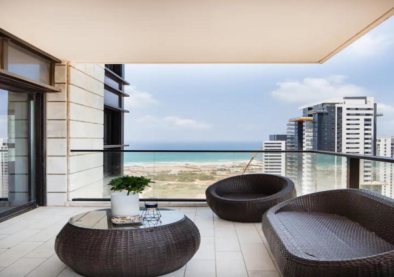 O&O Group- Special Apartment Sea View Luxury Tower Bat Yam Eksteriør billede